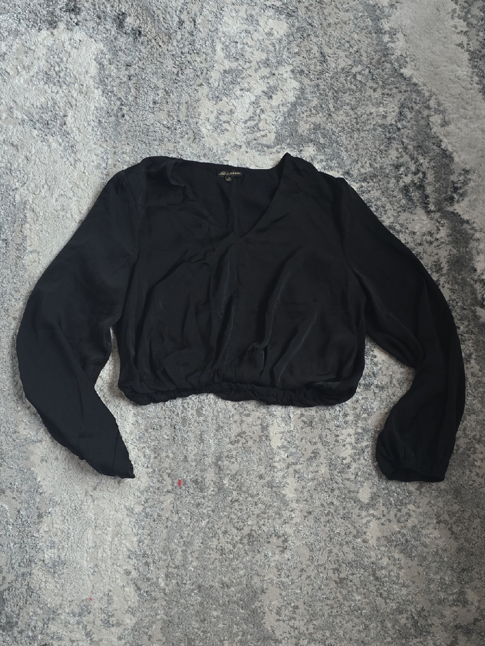 Shinestar Black Cropped V-Neck Elastic-Hem Long Sleeve Blouse
